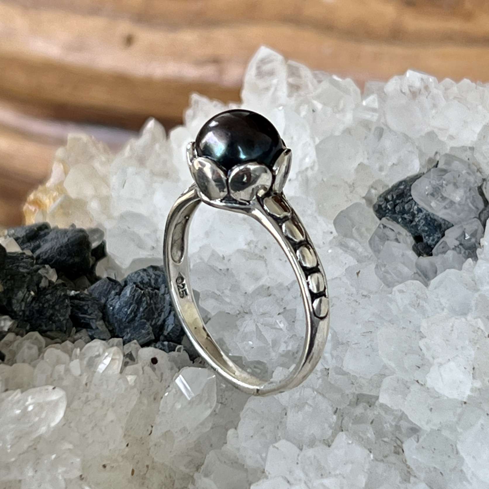 (HANDMADE 925 BALI STERLING SILVER FILIGREE RINGS WITH BLACK PEARL)